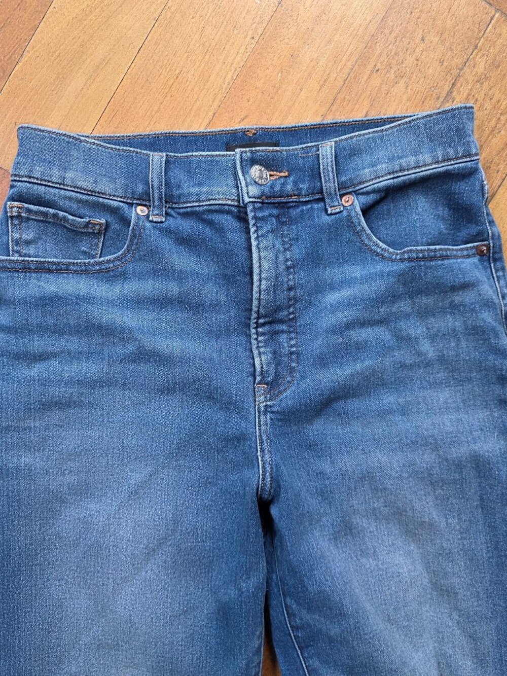 Express Modern Straight Super High Rise Ripped Jeans Size 6 Short - Picture 3 of 16